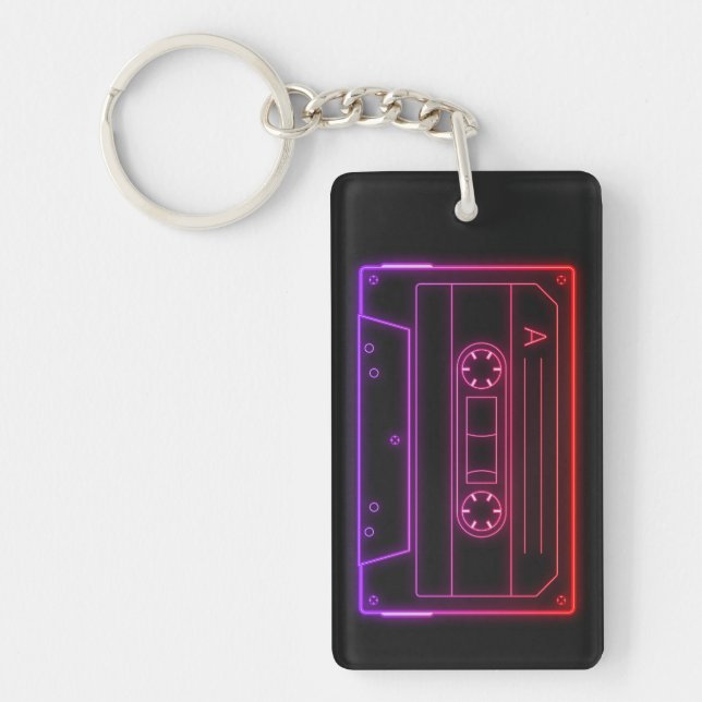 Neon kassettnyckelring, lila röd retro vaporwave (Framsidan)