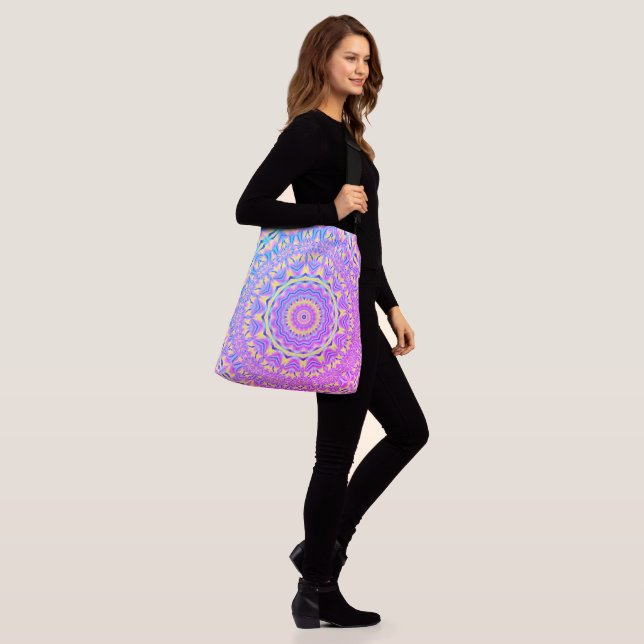 Neon Mandala Axelväska (På modell)