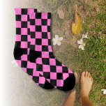 Neon Rosa och svart Checkerboard-Vintage Strumpor<br><div class="desc">Neon Rosa och svart Checkerboard | VINTAGE | Klassisk | TRENDIG | SNYGGT | MODE | Minimal</div>