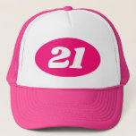 Neon rosa truckerkeps Kvinnors 21:a födelsedag par<br><div class="desc">Coola rosa truckerkeps Kvinnors 21:a födelsedag party! Lägg till ditt eget anpassningsbar-åldersnummer. dvs. 22:e 24:e 25:e 26:e 27:e 28:e 30 osv. Retro basebolllock med oval logotyp med år - eller åldersnummer. Roligtens tillbehör till vuxen manar och kvinnor blir tjugoett. Roligtar för överraskande party. Underbar för vän, flickvän, syster, kusin, dotter,...</div>
