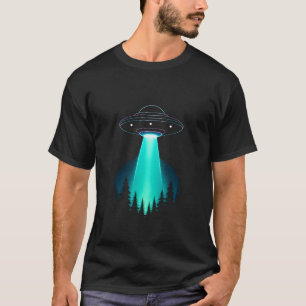 Neon-UFO-förflyttning över tallskog T Shirt