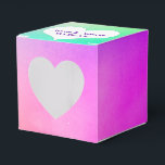 Neonregnbåge med hjärta  presentaskar<br><div class="desc">Vitt hjärta med nygifta namn på neonregnbåge abstrakt bakgrund.</div>