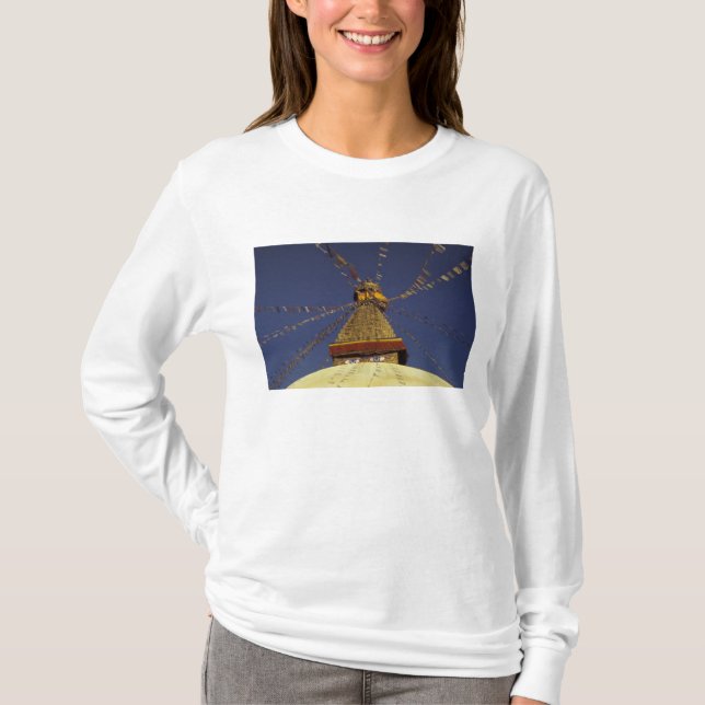 Nepal, Katmandu. Under bön flaggor, vaksam Tee Shirt (Framsida)