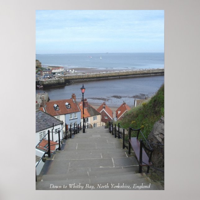 Ner till Whitby Bay, North Yorkshire, England Poster (Framsidan)