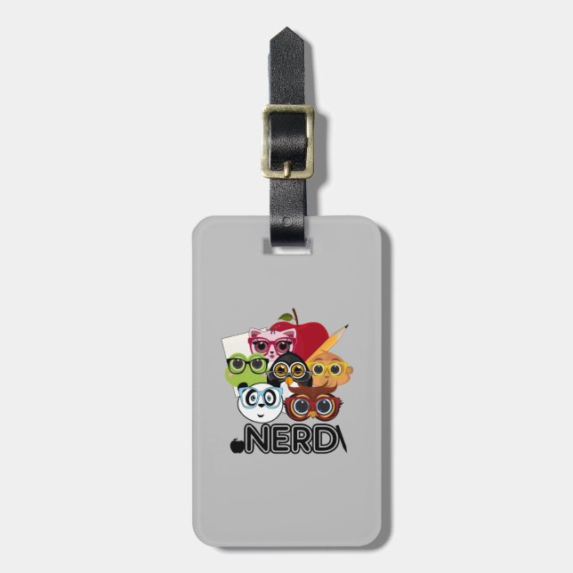 Nerd Bagagebricka (Vertikal Framsida)