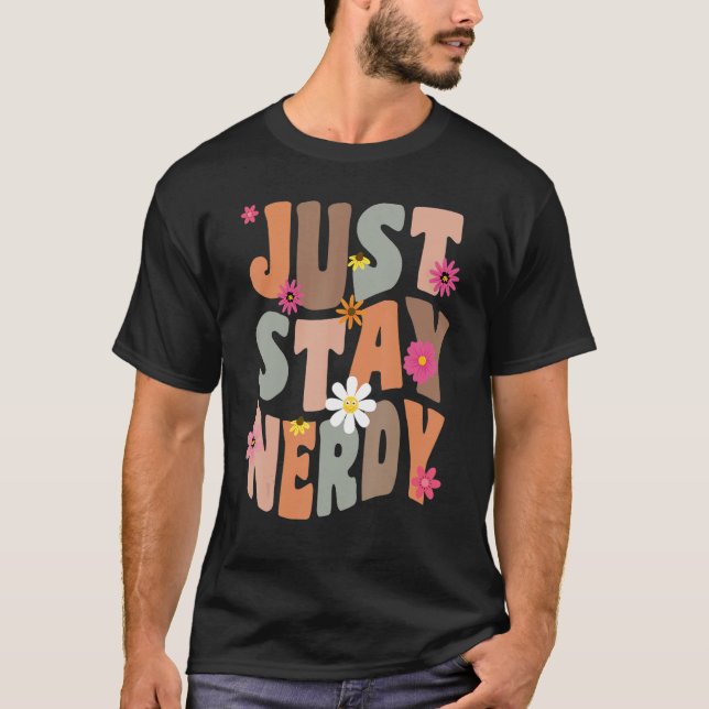Nerd, stanna kvar i Nerdy Pun T Shirt (Framsida)