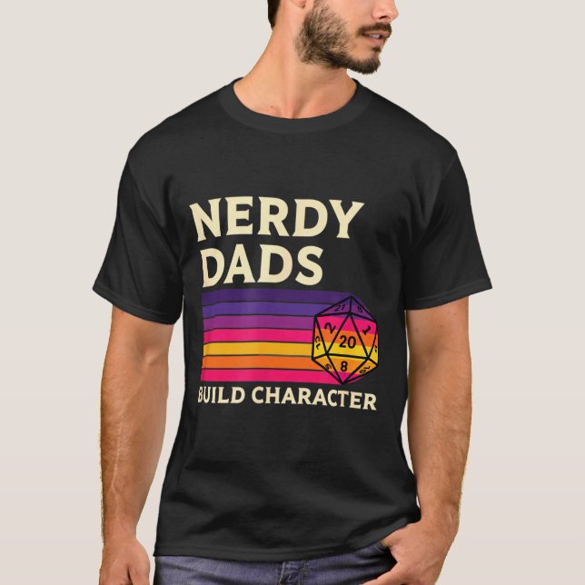 Nerdy Dads Build Character, Retro Tabletop Rpg Fat T Shirt (Framsida)