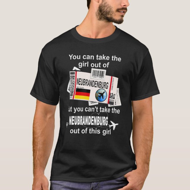 Neubrandenburg Boarding Pass - Neubrandenburg Girl T Shirt (Framsida)