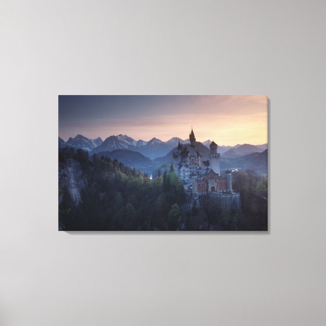 Neuschwanstein Castle, byggt sen 1800-talet av Canvastryck (Framsida)