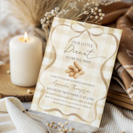 Neutral Beige Gingham Liten Peanut Bebis Bjudning Inbjudningar