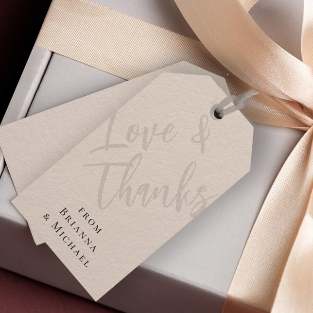 Neutral Beige Kärlek och Tacksamhet med Namn Presentetikett (Personalize this attractive favor tag for your wedding favors or other gifts.)