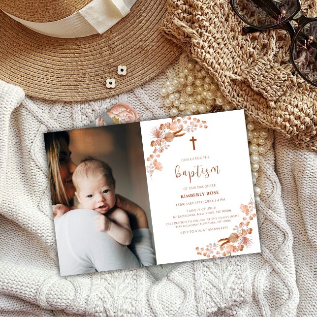 Neutral Boho Vildblomma Foto Kors Dop Inbjudningar (Neutral Boho Wildflower Photo Cross Baptism Invitation)
