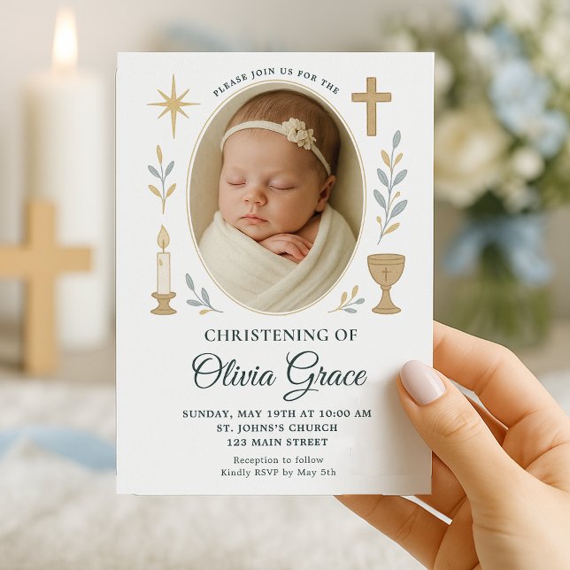 Neutral dopinvitation för flicka inbjudningar (christening-invitation-girl-handheld-gold-cross.png)