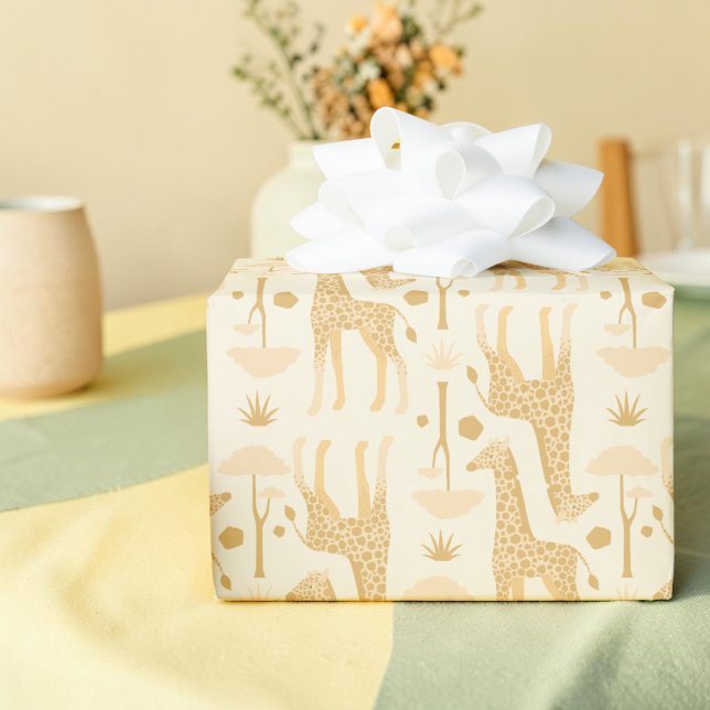 Neutral Gul Giraff Safari Vild Enpresent Presentpapper (Yellow savannah themed giraffe pattern wrapping paper for wild one safari birthdays or baby showers)