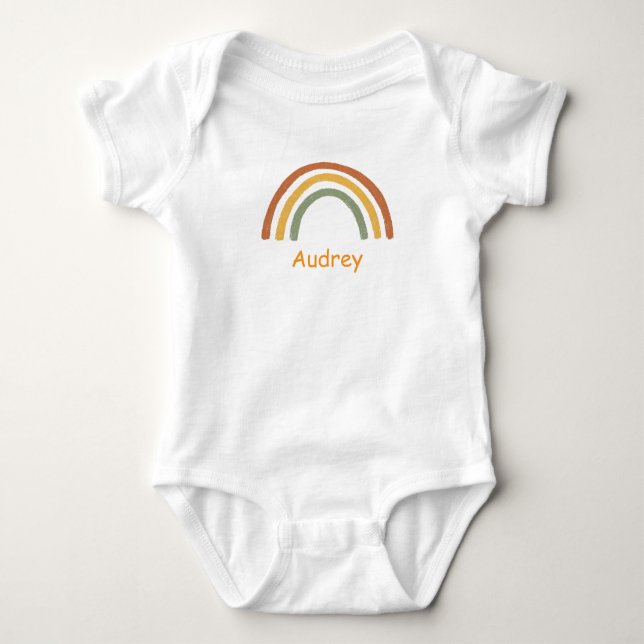 Neutral Rainbow Custom Name T Shirt (Framsida)