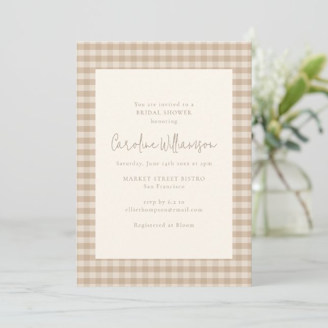 Neutral Taupe Beige Gingham Rutig Bröllopsfest  Inbjudningar (Stående Fram)
