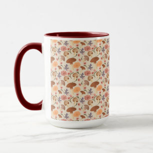 Neutralt av svampar och blommor från hand plockade mugg