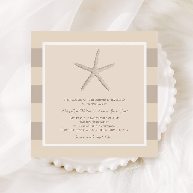 Neutralt Beige Starfish Beach Wedding Inbjudningar (Skapare uppladdad)