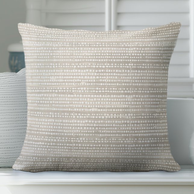 Neutralt Tan Decorative Pillow Kudde (Skapare uppladdad)