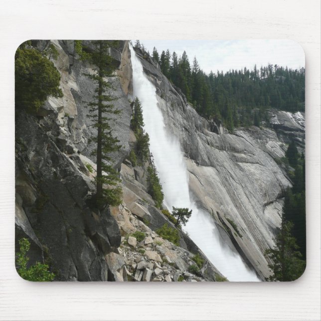 Nevada Falls i Yosemite National Park Musmatta (Framsidan)