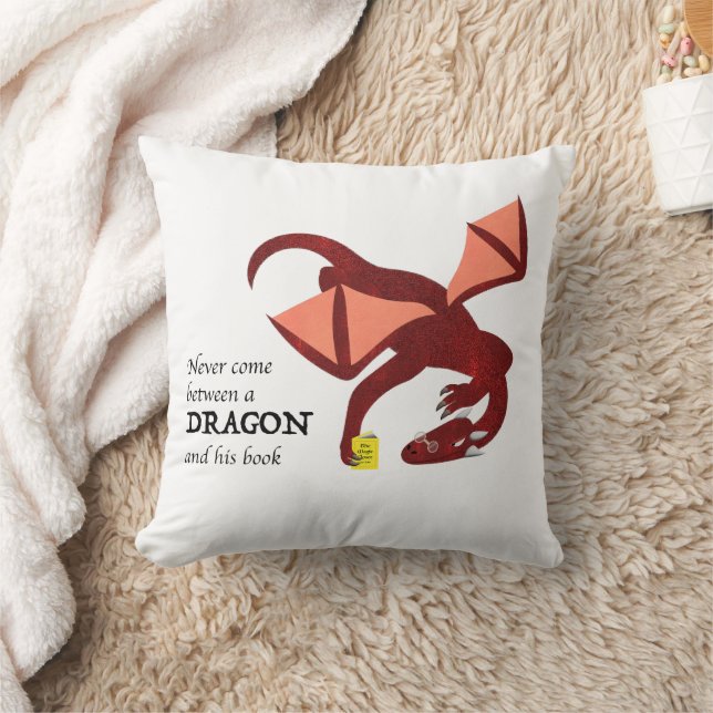 Never come between a dragon and his book kudde (Filt)