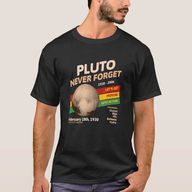 Never Forget Pluto Retro Style Space Science T Shirt (Framsida)