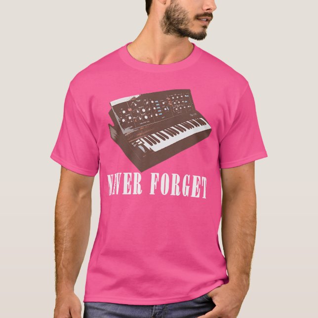 Never Forget Synthesizer - Retro Piano 	 Design T Shirt (Framsida)