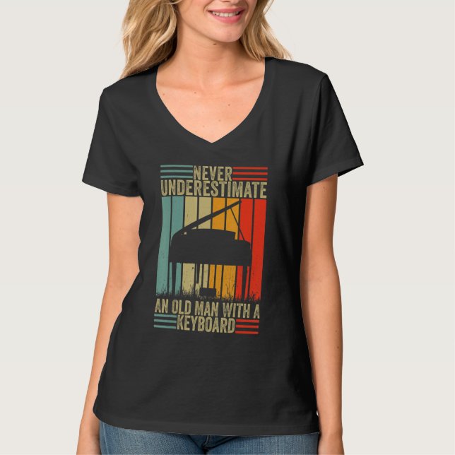 Never Underestimate Old Man With A Keyboard  Keybo T Shirt (Framsida)