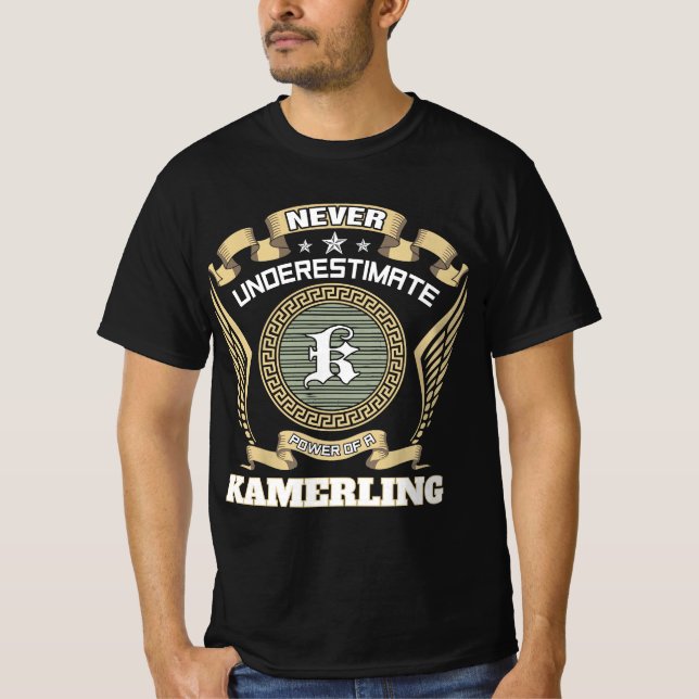 Never underestimate power of a KAMERLING T Shirt (Framsida)