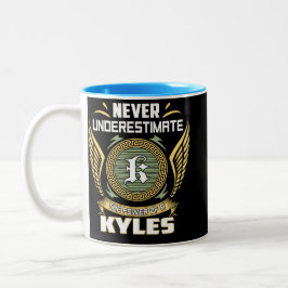 Never Underestimate The Power Of A Kyles Två-Tonad Mugg