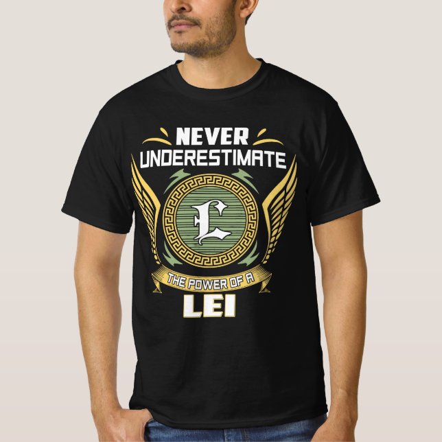 Never Underestimate The Power Of A Lei T Shirt (Framsida)