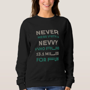 Nevvy som springer halvmaraton springande brorson t shirt