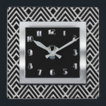 New Art Deco Stil (Svarta och silver) Fyrkantig Klocka<br><div class="desc">Här är ännu en konsthugga jag skapat. Med hjälp av deco mönster färgader jag detta i Svarta och silver och lade sedan till ytterligare en inre ruta i krom och svart för klockan ansikte. Jag tänka att det är en utmärkt väggklocka för alla vardagsrumsväggar. Eller kanske ett annat rum?</div>