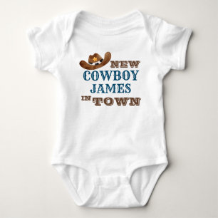 New cowboyen i personligen namn baby t shirt
