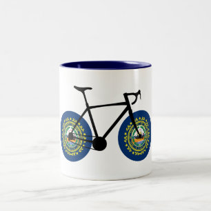 New Hampshire Flagga Cycling Två-Tonad Mugg