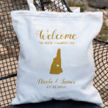 New Hampshire Karta Bröllop Welcome Bag, Guld Tygkasse<br><div class="desc">Bröllop helg hälsar på och hälsar på med presentsäcken från stadens gäster till bröllop,  med bilden av New Hampshire,  med hjärta som du kan ha ställe på exakt samma plats. Fyll i toa med dina favoritgodis.</div>