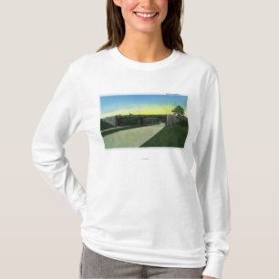 New Haven CTView av den Merritt gångallén T Shirt