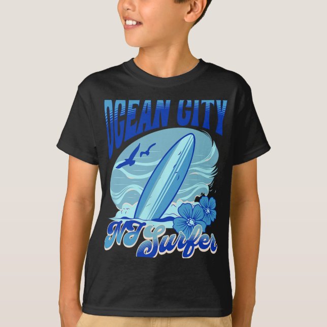 New Jersey Surfer Ocean City Nj Surfing Beach Sand T Shirt (Framsida)