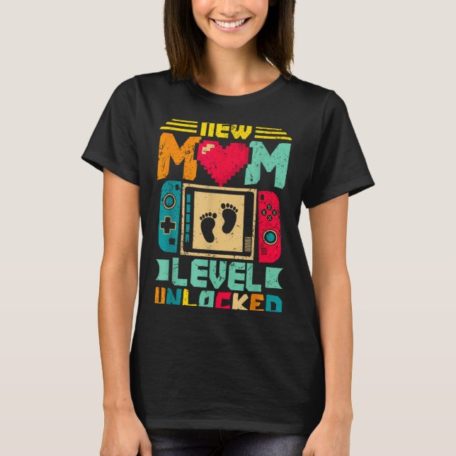 New Mom Level Unlocked Gamer Valentine's  T Shirt (Framsida)
