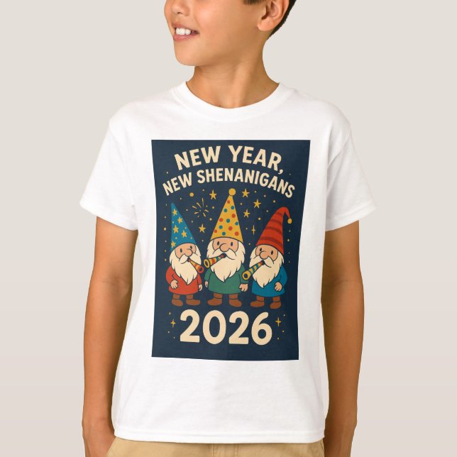 New Year, New Shenanigans 2026 Gnome Party Tee (Framsida)