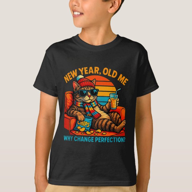New Year Old Me Funny Cat Retro Lazy Meme Gift  T Shirt (Framsida)