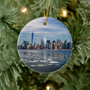 New York City Freedom Torn Skyline Julgransprydnad Keramik