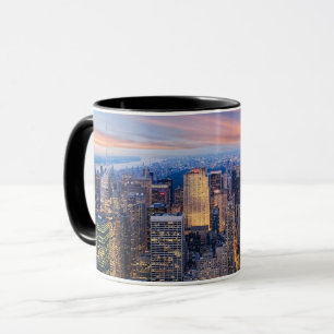 New York City med lysande ljus på natten Mugg