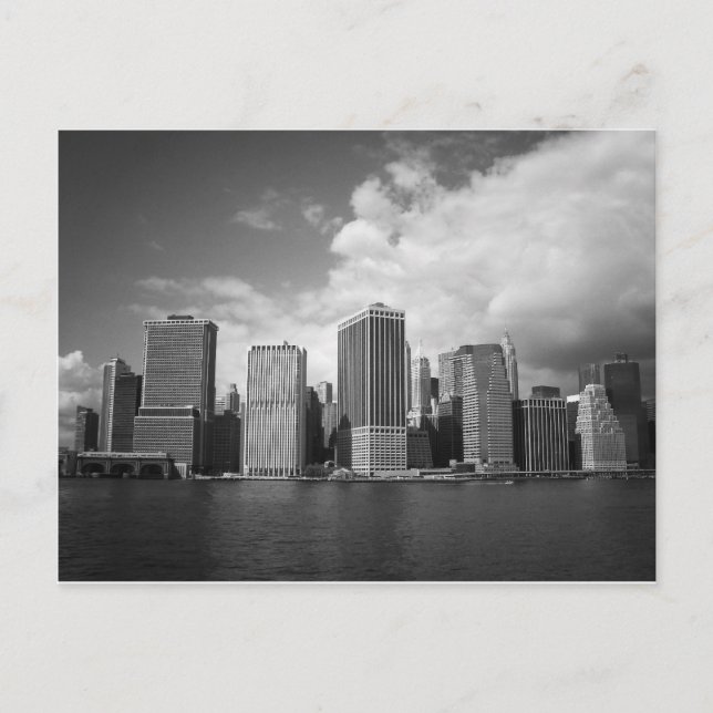 New York City Skyline Against Clouds Vykort (Framsida)