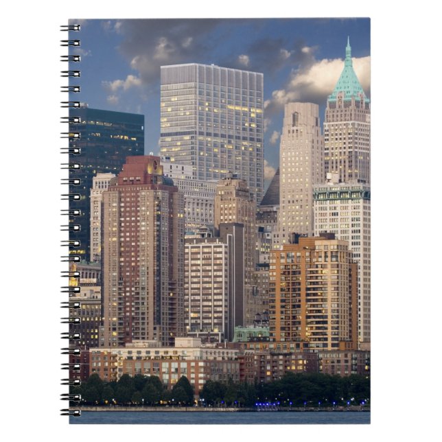 New York City Skyline Anteckningsbok Med Spiral (Framsidan)
