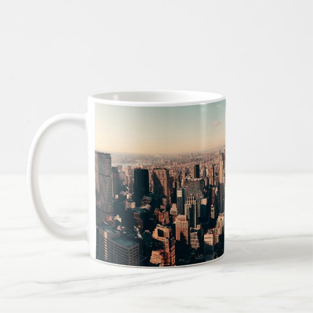 New York City-skyscraper med tak för stadsvy. stad Kaffemugg (Vänster)