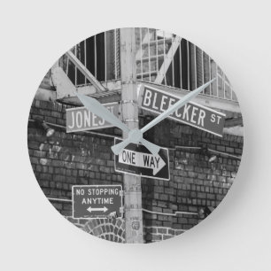 New York City Street Signs Clock Rund Klocka