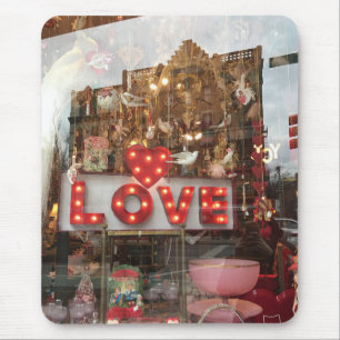 New York City Valentine Window Reflection Red KÄRL Musmatta