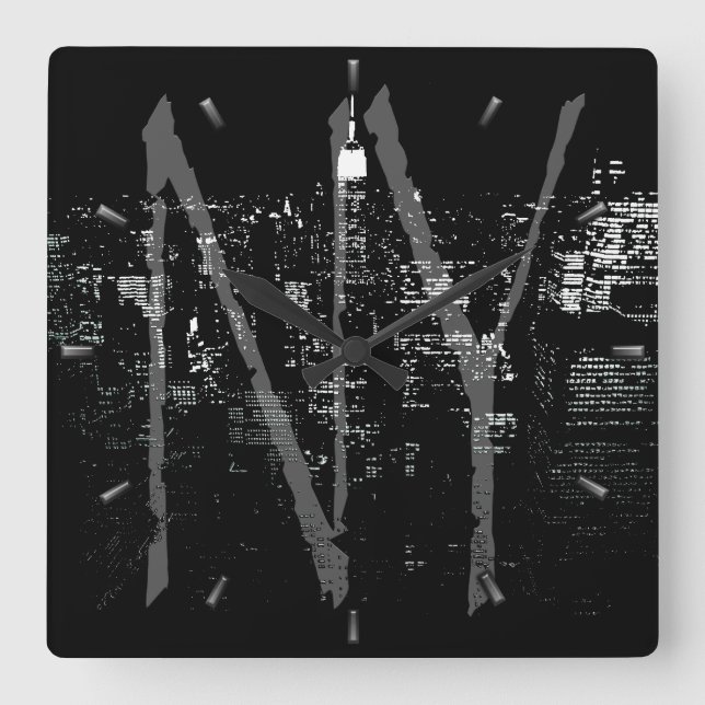 New York Clock ger NY Wall Clock Fyrkantig Klocka (Framsida)
