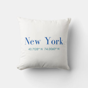 New York Cotton Pillow med GPS-koordinater Kudde